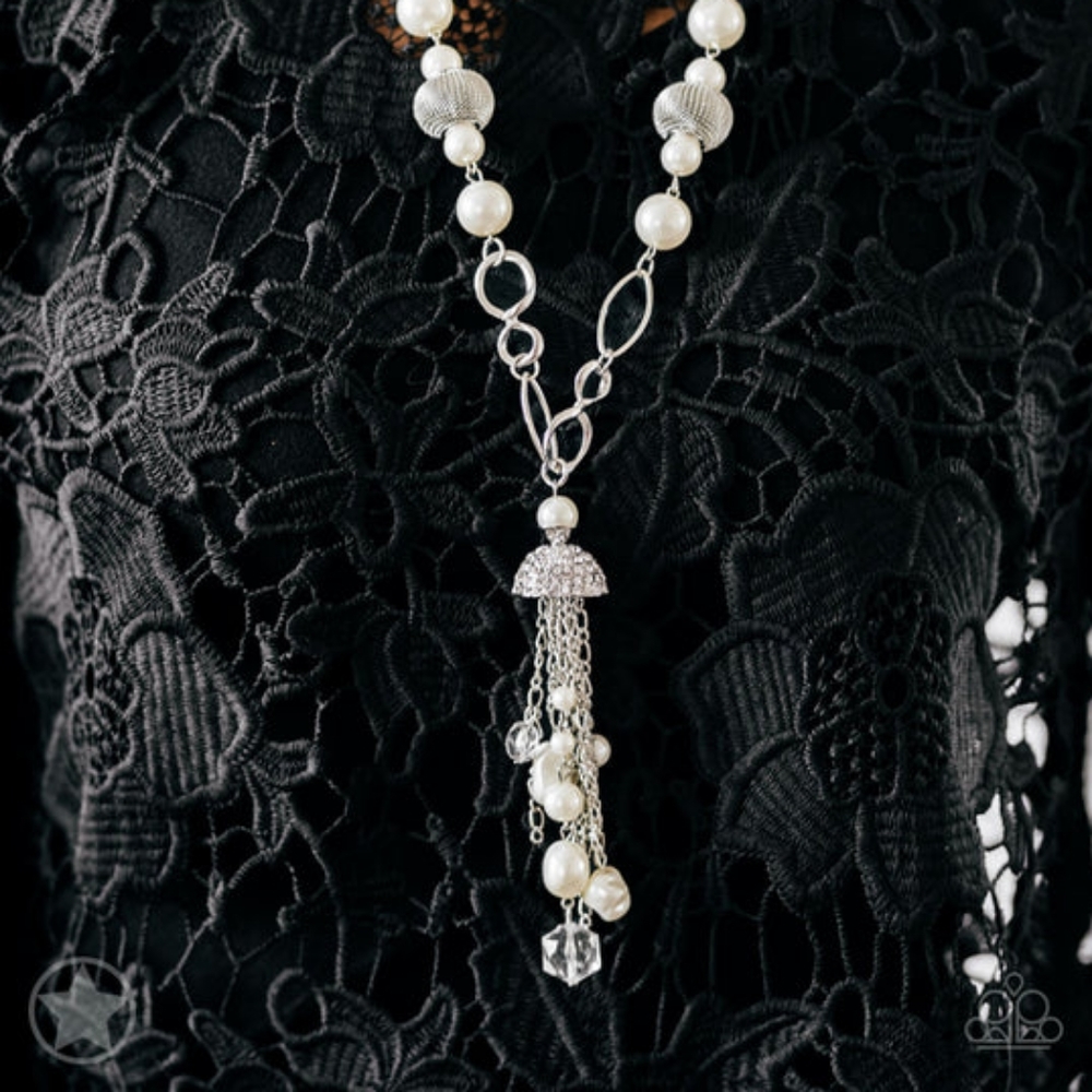 Designated diva-white necklace and earrings set